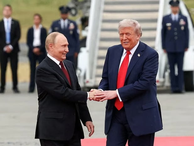 Trump Putin'i 1 haftalığına Ukrayna'ya saldırmamaya ikna etti