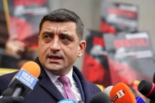 Romanya seçimlerinde ilk turu aşırı sağcı aday önde tamamladı