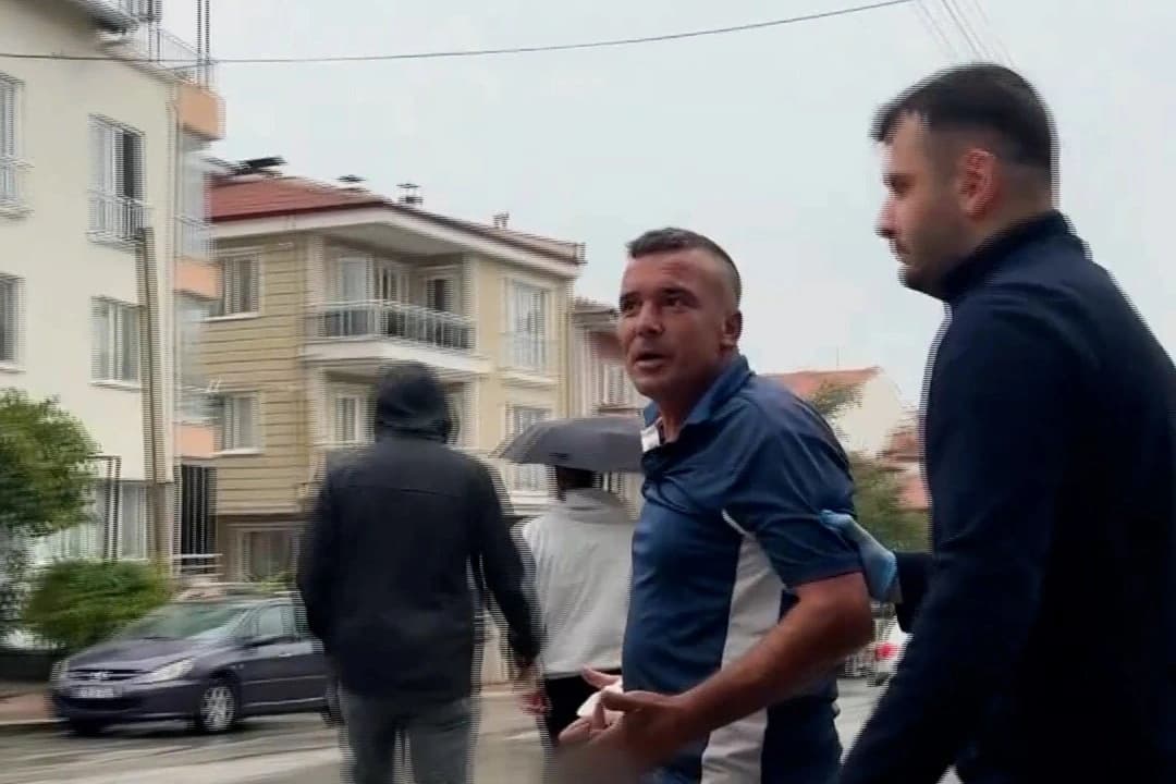 Kendi ihbarını yaptı, polisle pazarlık edip hastaneden kaçtı