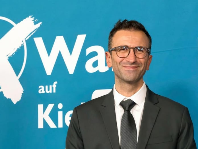 Samet Yılmaz Almanya'nın ikinci Türk Belediye Başkanı oldu