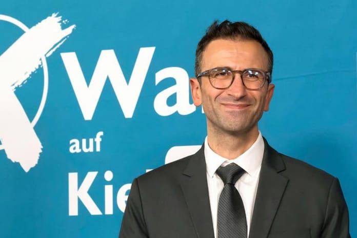 Samet Yılmaz Almanya'nın ikinci Türk Belediye Başkanı oldu