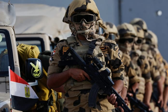 Mısır Gazze sınırına 40 bin asker sevk etti: Tehcire karşı savunma hazırlığı