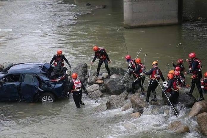 Türkiye'de 10 ayda 6 bin 599 afet ve acil duruma müdahale edildi