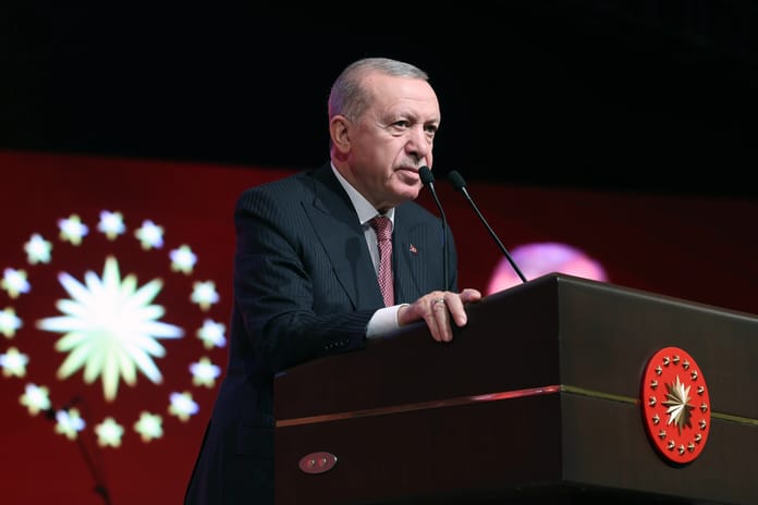 Erdoğan’dan Kılıçdaroğlu’na: Koyunlarında besledikleri yılanlardan rahatsız olmuş 