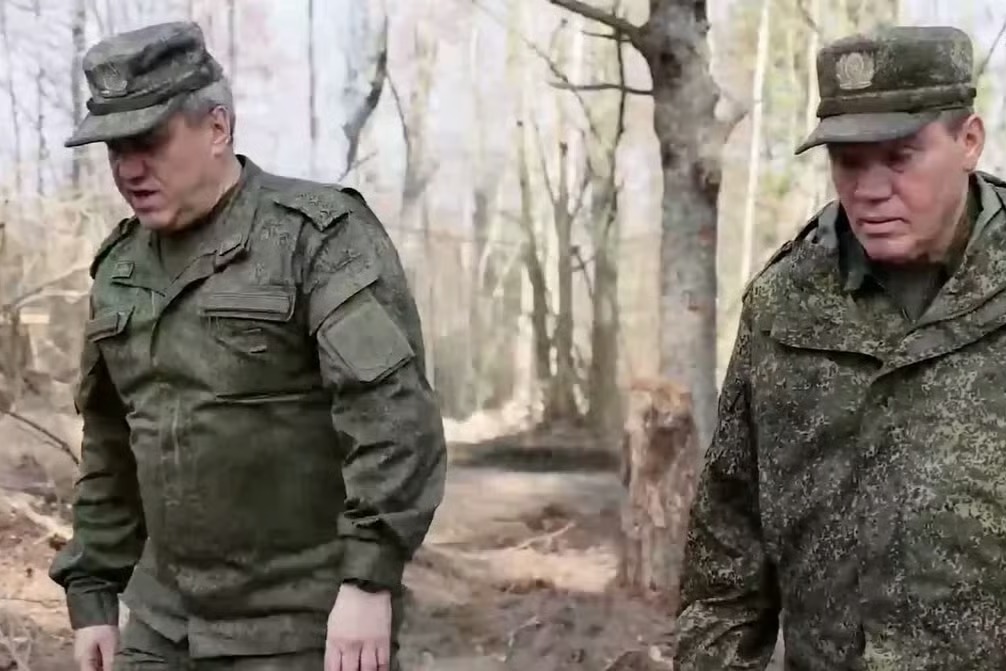 Russia’s Military Chief Gerasimov Inspects Troops in Ukraine