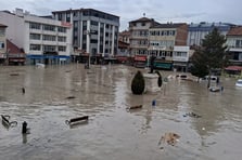 Samsun Havza'da sağanak felaketi: Dereler taştı, 12 kişi yaralandı