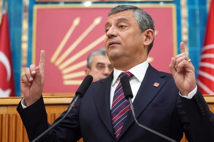 Anketleri gören Özgür Özel'den çağrı: Normalleşmezsek yüzde 50 alamayız 