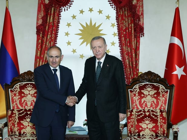 Cumhurbaşkanı Erdoğan ile Paşinyan normalleşmeyi görüştü