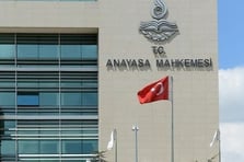 Anayasa Mahkemesi'nden Gümrük Müşavirliği kararı: Yüz kızartıcı suç ibaresi iptal edildi