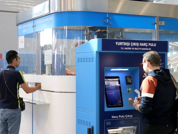 Yurt dışına çıkış harcı ne kadar, arttı mı? Resmi Gazete ile 2025 güncel yurt dışına çıkış harcı kaç TL oldu?