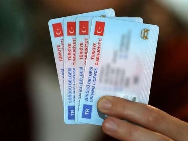 1.9 milyon eski tip ehliyet için indirimli yenilemede son hafta