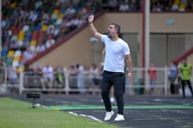 Ukrayna Premier Ligi'nde yeni sezon başladı: Arda Turan, Shakhtar Donetsk'in başında ilk lig maçına çıkıp kazandı