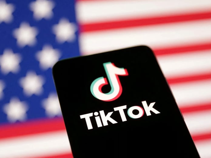California Valisi TikTok’u Trump eleştirilerini bastırmakla suçladı
