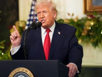  Trump Calls on Iranians to Take Over Institutions