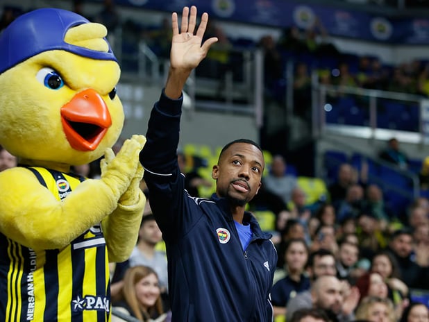 Fenerbahçe, sezon ortası kadrosuna kattığı Errick McCollum ile yollarını ayırdı