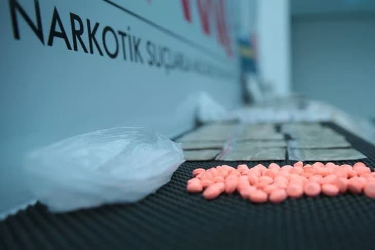 Diyarbakır merkezli 9 ilde uyuşturucu operasyonu