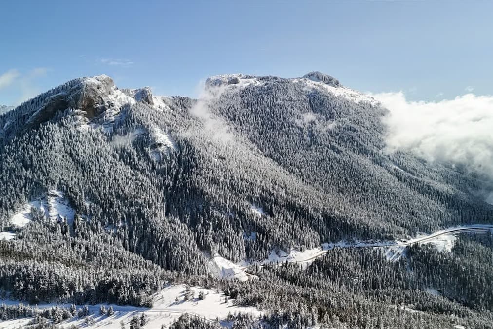 Ilgaz ve Yaralıgöz dağları beyaza büründü