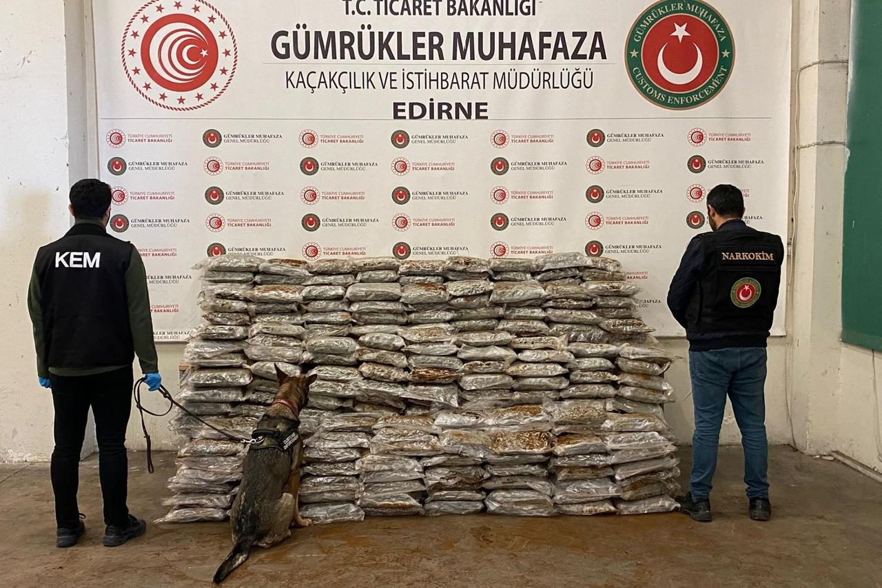828 milyon TL'lik uyuşturucu operasyonu