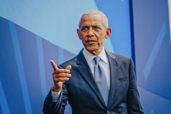 Obama Criticizes Costly Iran War
