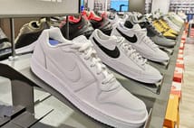 Nike’tan Trump’a: Ayakkabı stokları tükenmek üzere