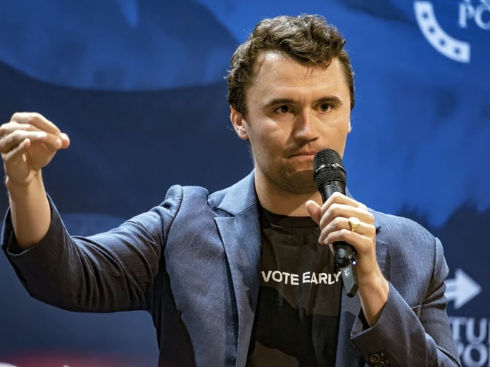 ABD Charlie Kirk’in öldürülmesini eleştiren altı yabancının vizesini iptal etti