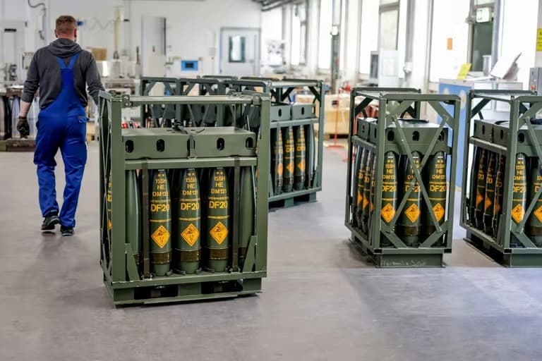 Rheinmetall’den Doğu Avrupa’ya 444 milyon euroluk topçu mühimmatı siparişi