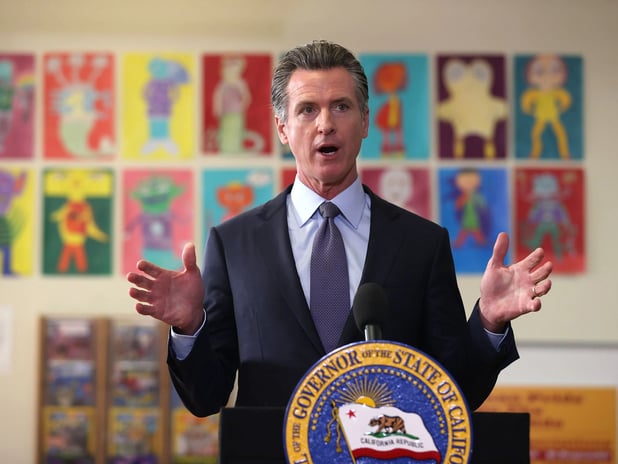 Kaliforniya Valisi Newsom Trump’ın Ulusal Muhafız hamlesinin yasa dışı olduğunu belirtti