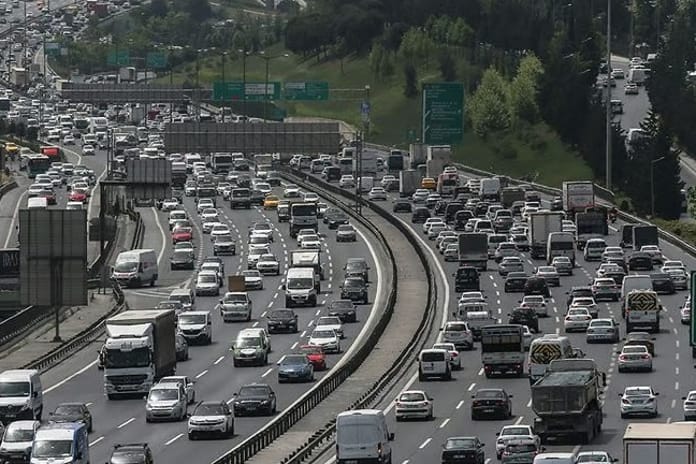 Türkiye yollarında 6 milyon tehlike: Eski araçlar 10 kat daha fazla kirletiyor