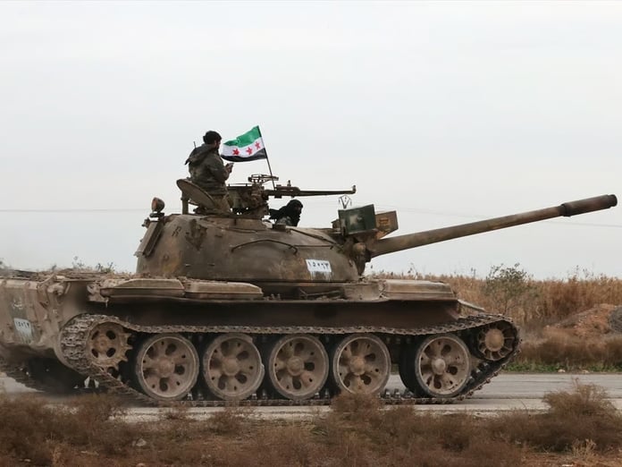 Suriye ordusu Rakka'nın kapısına kadar geldi: Şehirle mesafe 5 kilometreye düştü