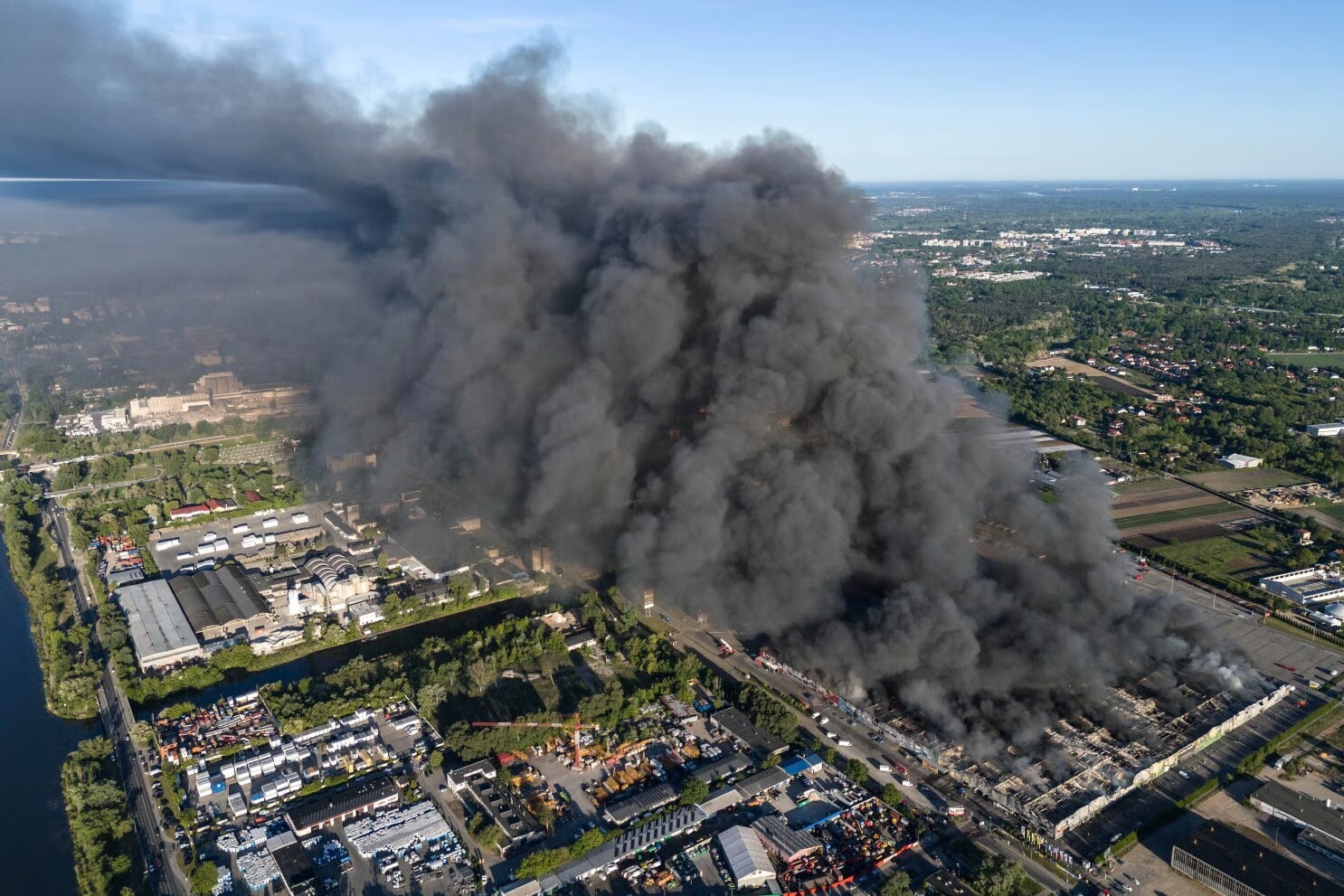 Poland Accuses Russia of Orchestrating Arson Attacks 