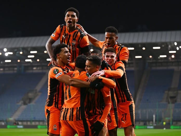 UEFA Konferans Ligi çeyrek final ilk maçları tamamlandı: Arda Turan’ın Shakhtar’ı farklı kazandı