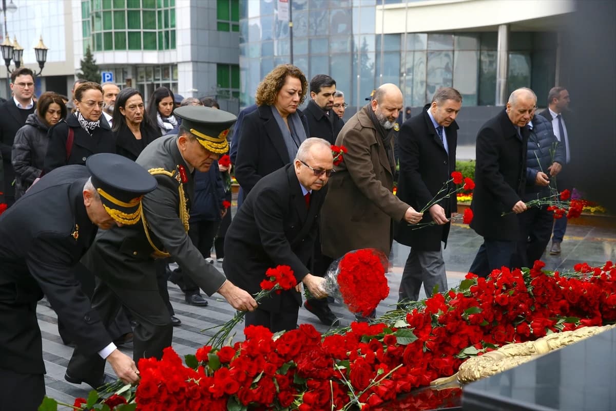 Azerbaycan'da Hocalı şehitleri için anma törenleri düzenlendi
