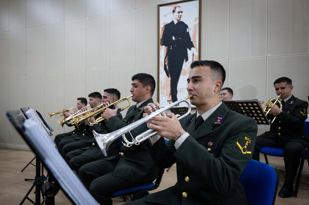 Bando Astsubay MYO trompet öğrencileri