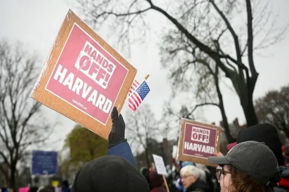 Harvard Sues Trump Over Foreign Student Ban
