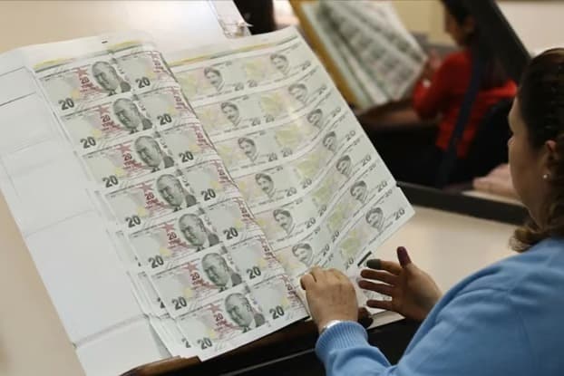 20 TL banknotlarda imza değişikliği dikkat çekiyor