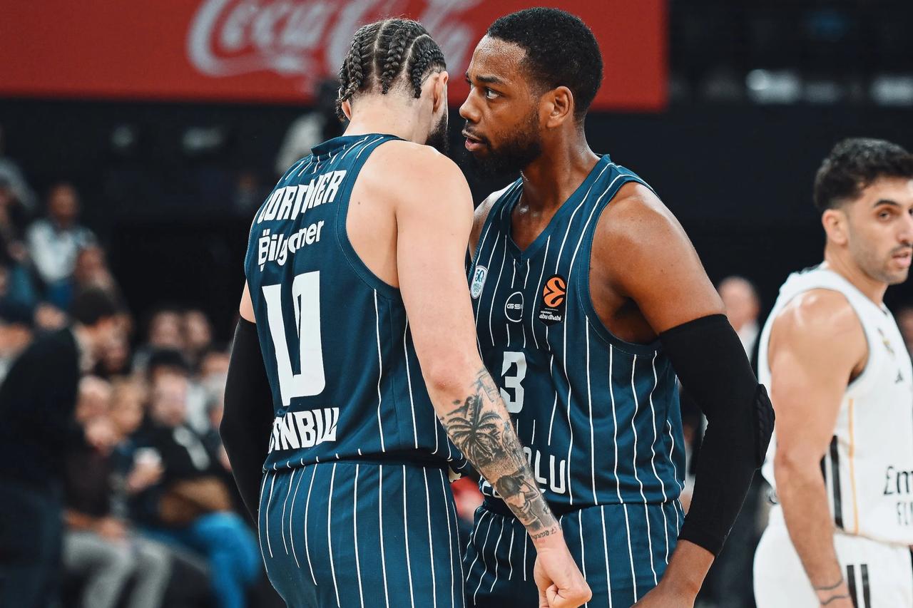 Anadolu Efes Avrupa'da 500. galibiyet için sahada