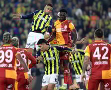 Zirvenin iki ortağı derbide puanları paylaştı: Fenerbahçe, Galatasaray karşısında son saniyede eşitliği sağladı