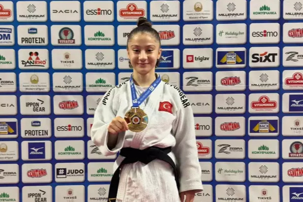 Porec'te zirve Türkiye'nin: Semanur Yüksel, Ümitler Avrupa Judo Şampiyonası'nda altın madalya kazandı