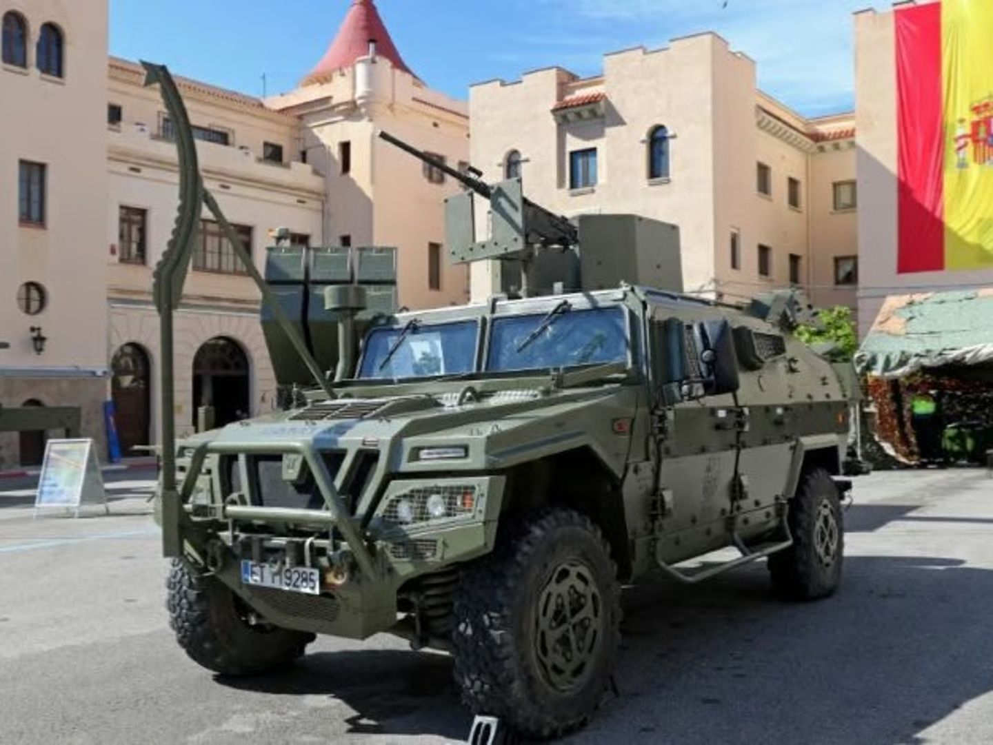 Romanya, lojistik destek için 24 adet ispanyol zırhlı VAMTAC ST5 BN2 araç siparişi verdi