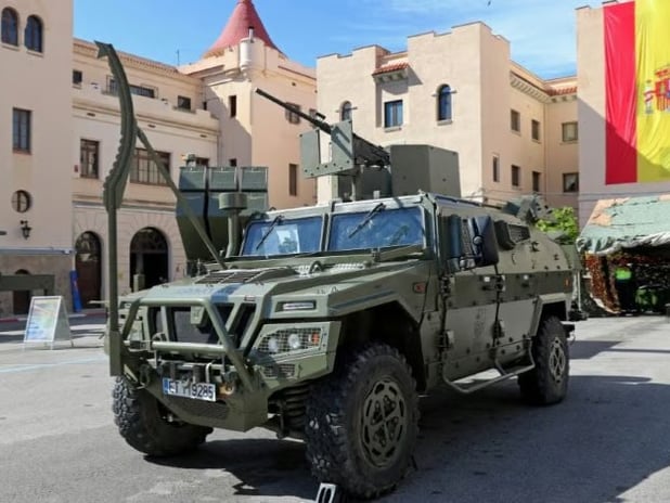 Romanya, lojistik destek için 24 adet ispanyol zırhlı VAMTAC ST5 BN2 araç siparişi verdi