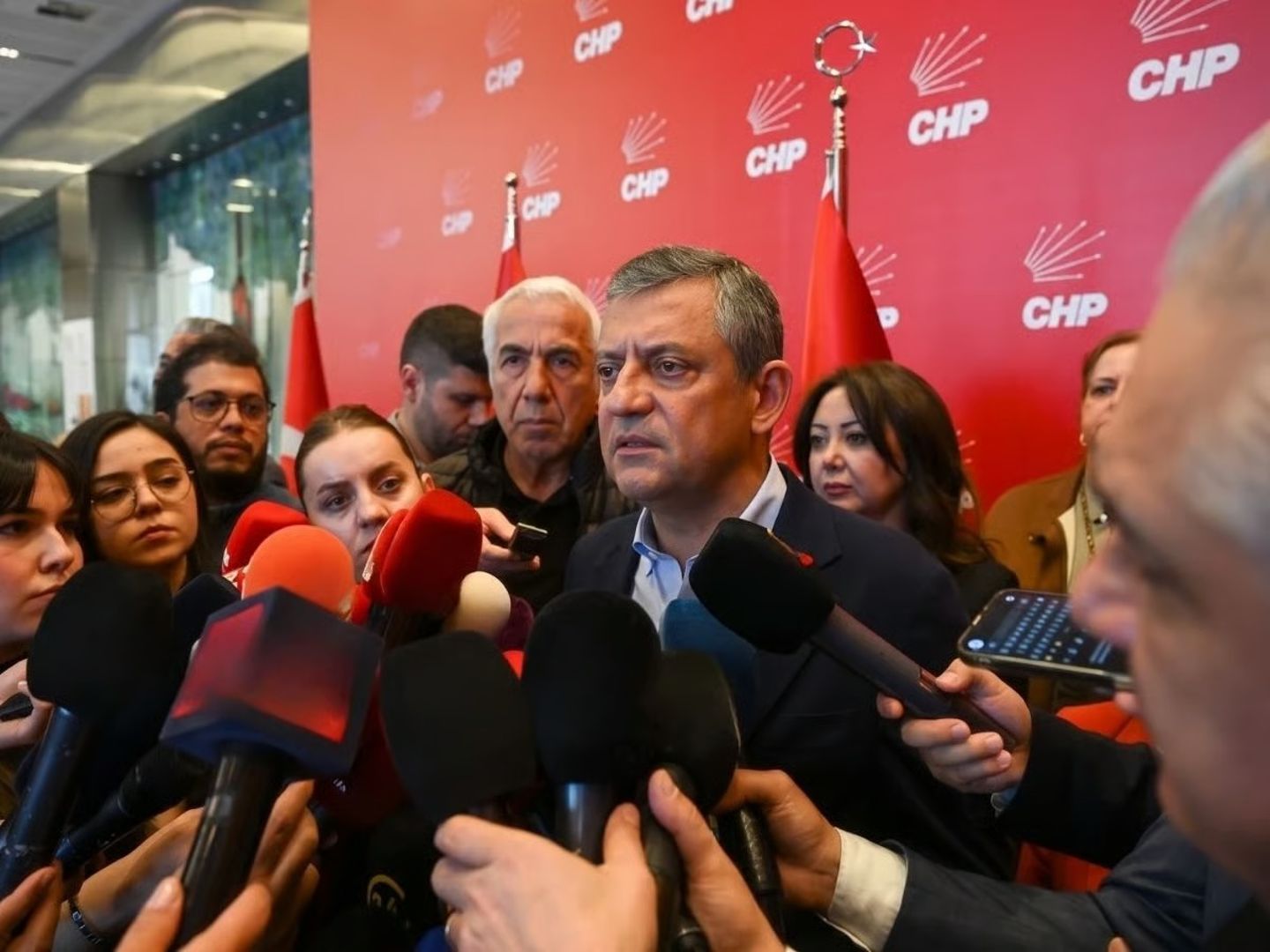 CHP Grup Başkanı Özel konuştu: 40 gün içinde kurultay kararı alınmalı 