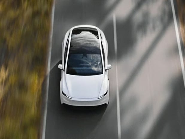 Tesla Model Y standart fiyatı ne kadar? Tesla model Y Standart menzili kaç KM, bagajı kaç LT?