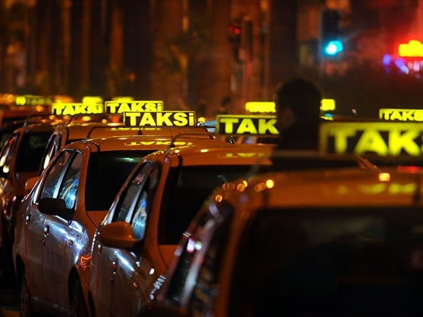 İstanbul'da taksi ücretlerine yüzde 35 zam talebi