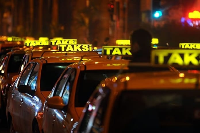 İstanbul'da taksi ücretlerine yüzde 35 zam talebi