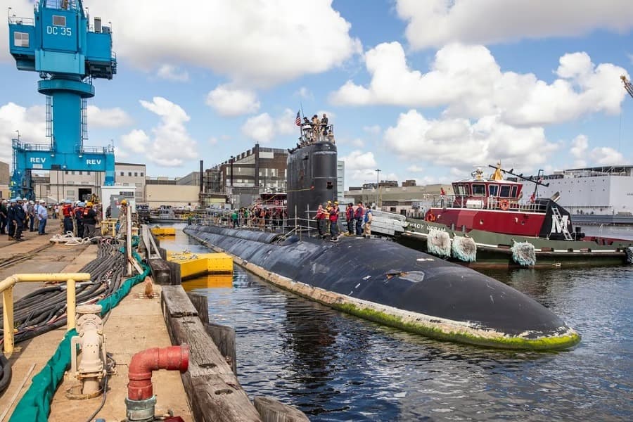 USS New Hampshire modernize ediliyor