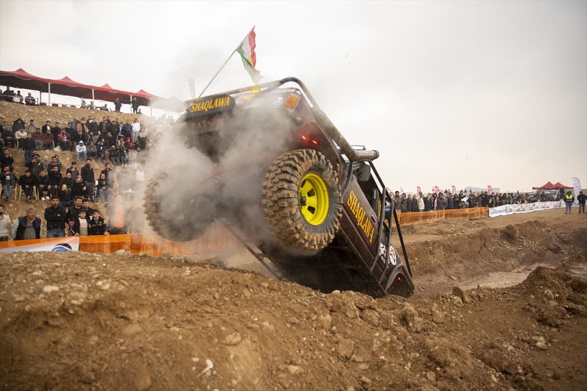 Irak'ta Off-Road rüzgarı: Makinanın doğayla savaşı renkli görüntülere sahne oldu