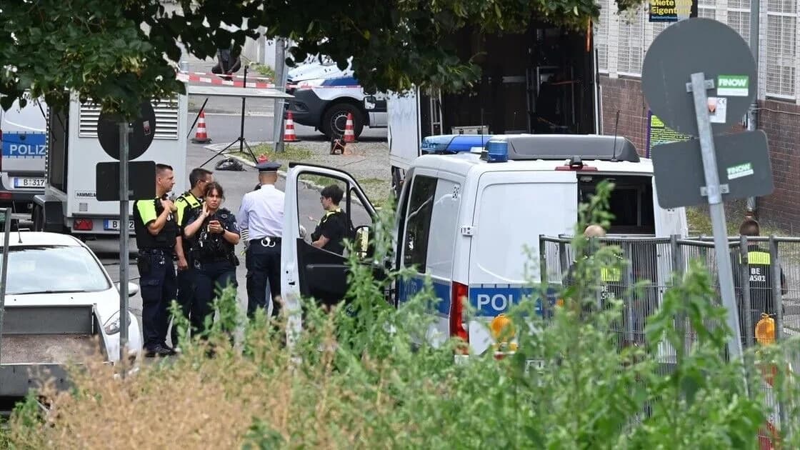 Berlin'de İkinci Dünya Savaşı'ndan kalma 100 kiloluk bomba bulundu