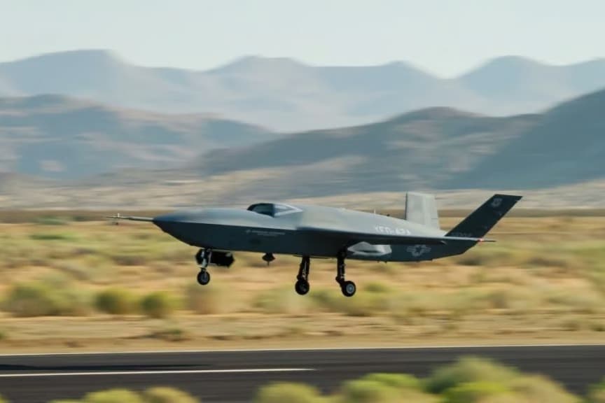 ABD’de YFQ-42A test sırasında düştü