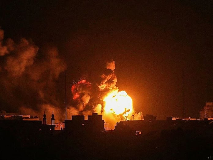 Pakistan'dan Afganistan'a yeni saldırı: 1 ölü