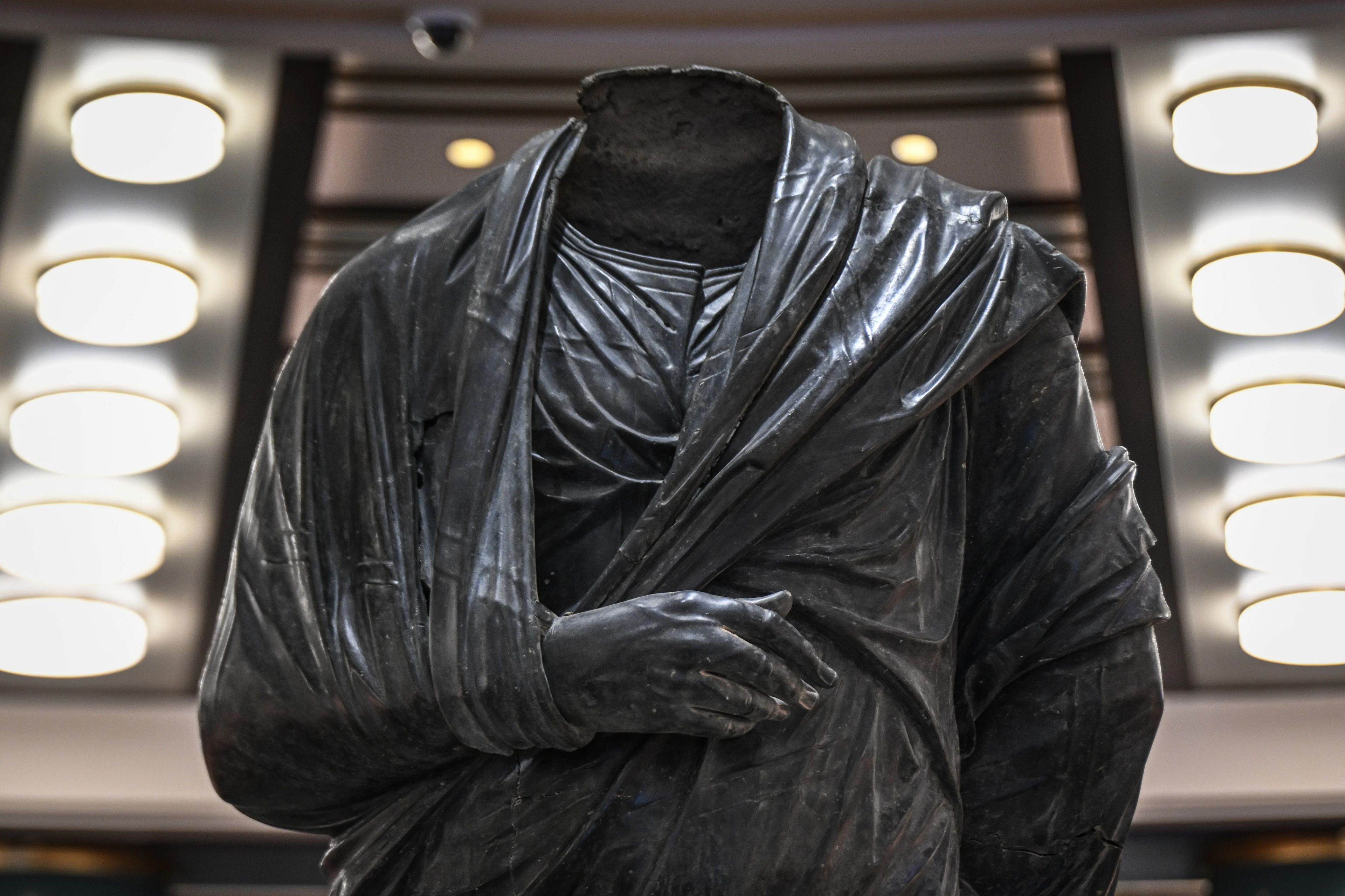 ABD'nin Marcus Aurelius heykeli için istediği izin tek şartla kabul edildi